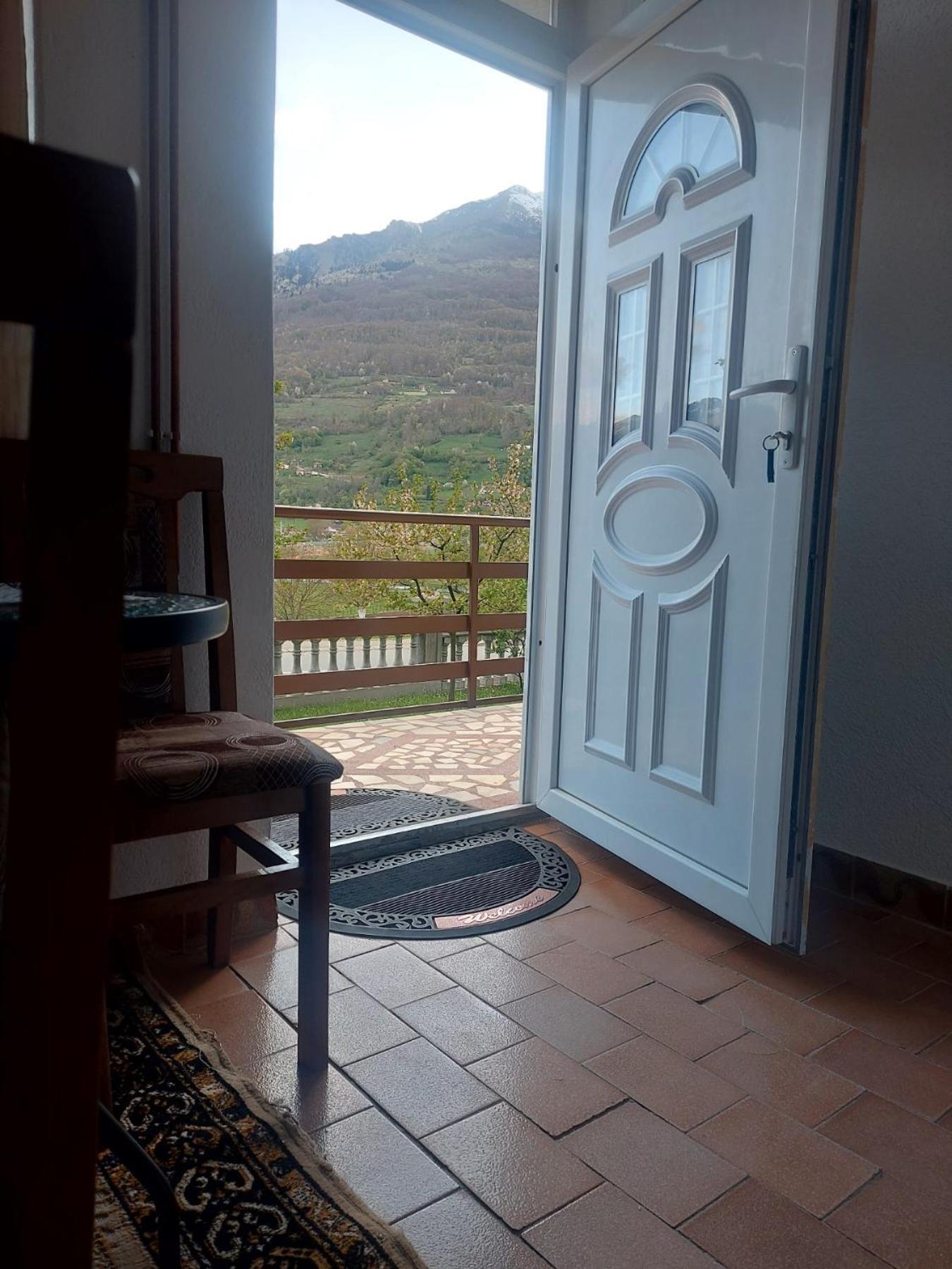Rooms Lida & Friendly Home Плав Экстерьер фото